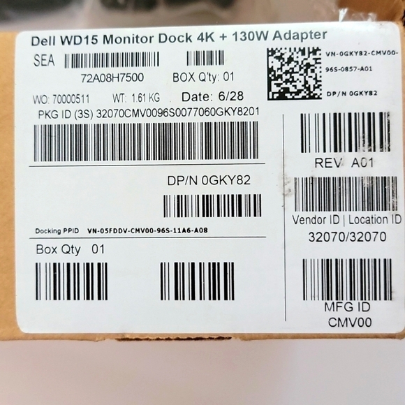𝅺DELL 15WD Monitor Dock 4K +130 W adapter  NIB - Picture 2 of 2